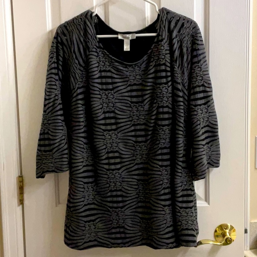 Dress barn dark gray and black womens blouse 2X